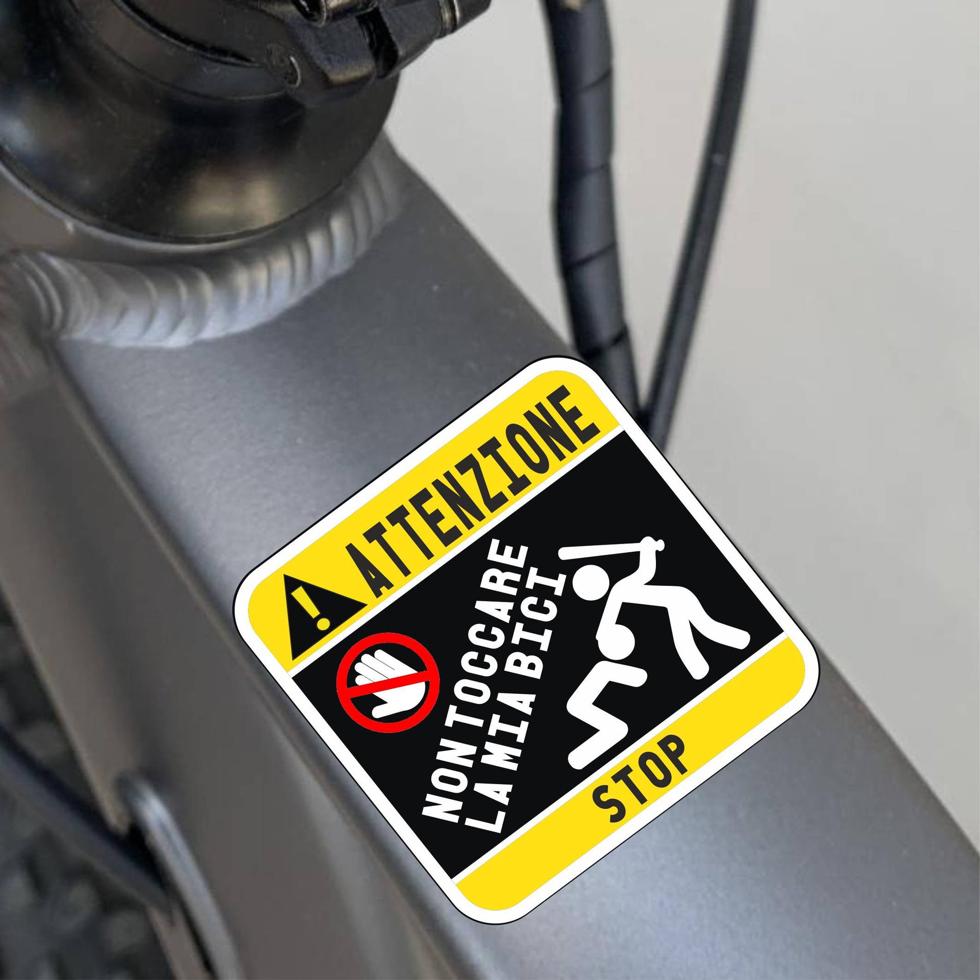 Kit 6 Adesivi Stickers Decal Telaio Bici Bicicletta MTB GPS Non Toccare la mia Bici Ladro Divertente Sirena Universale cod.2387